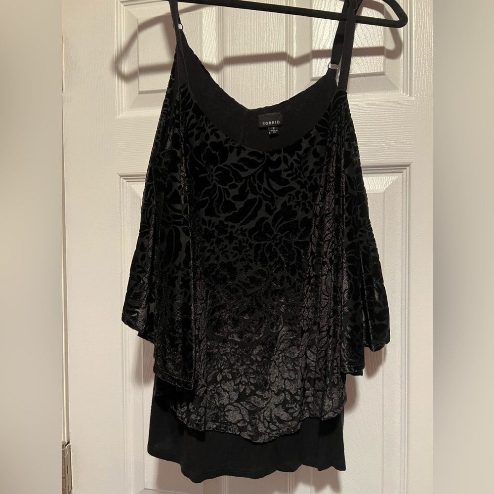 Black velvet tank. Torrid. Size 2.